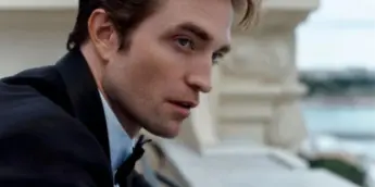 Robert Pattinson, que estrela Here Comes the Flood ao lado de Denzel Washington