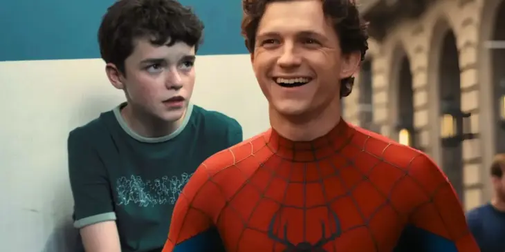 Owen Cooper e Tom Holland, o Homem-Aranha