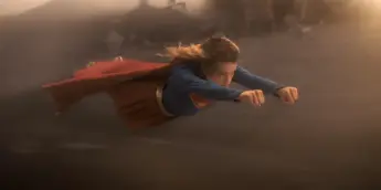 Milly Alcock como Supergirl