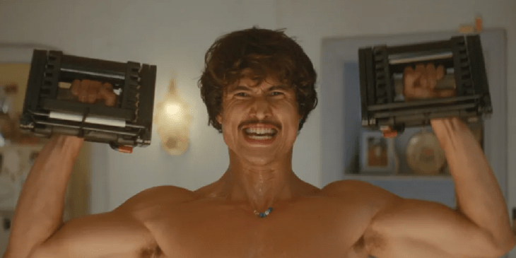 Charles Melton se junta a Matt Damon na nova ficção científica dos Daniels