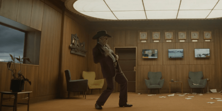 Digger: Trailer hilário mostra Tom Cruise mudando de herói a maluco conspiracionista