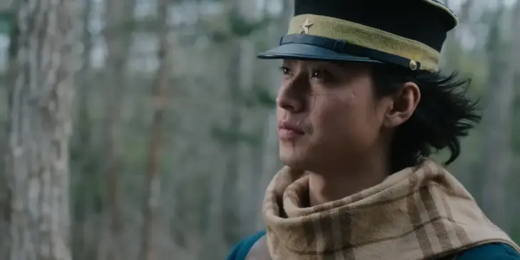 Kento Yamazaki como Saichi Sugimoto em cena de Golden Kamuy:: Invasão à Prisão Abashiri