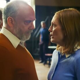 Paul Giamatti e Julianne Moore em The Debut