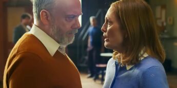 Paul Giamatti e Julianne Moore em The Debut