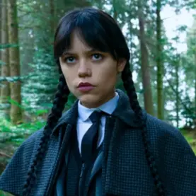 Jenna Ortega em cena de Wandinha