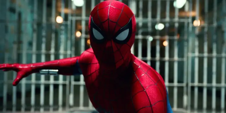 Homem-Aranha em cena de ação de Um Novo Dia