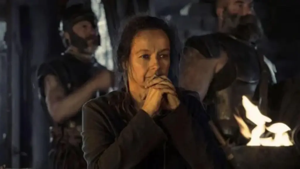 Samantha Morton como Circe em A Odisseia, de Christopher Nolan