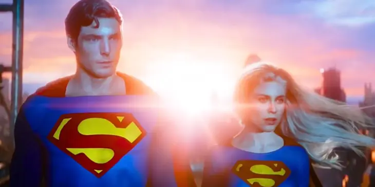 Helen Slater em sua participação como Supergirl em The Flash