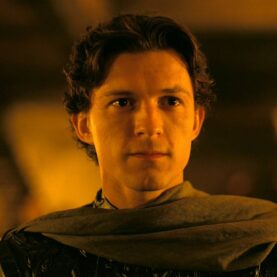 Tom Holland como Telêmaco em A Odisseia, de Christopher Nolan
