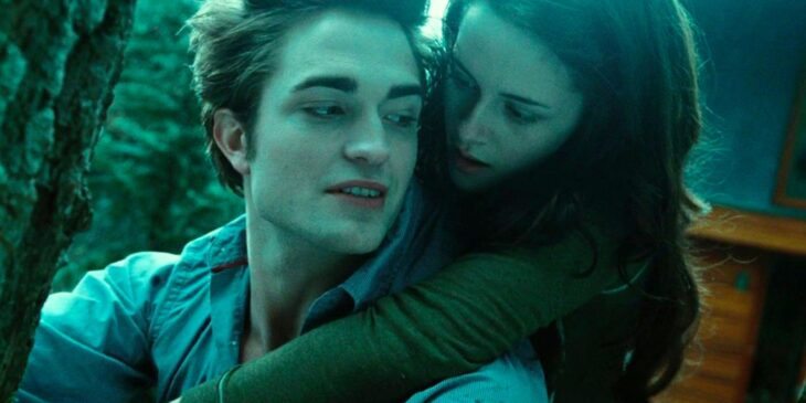 Edward e Bella em Forks na trama de Crepúsculo