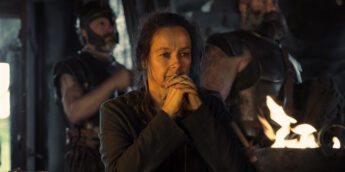 Samantha Morton como Circe em A Odisseia