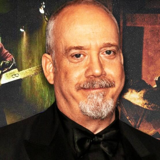 Paul Giamatti, com imagens da franquia O Albergue ao fundo