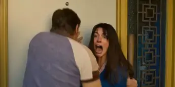 Ewan McGregor e Anne Hathaway em O Fim da Rua
