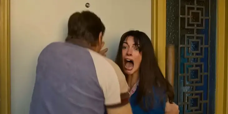 Ewan McGregor e Anne Hathaway em O Fim da Rua
