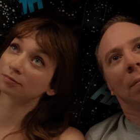 Denise e Stuart em Stuart Não Consegue Salvar o Universo