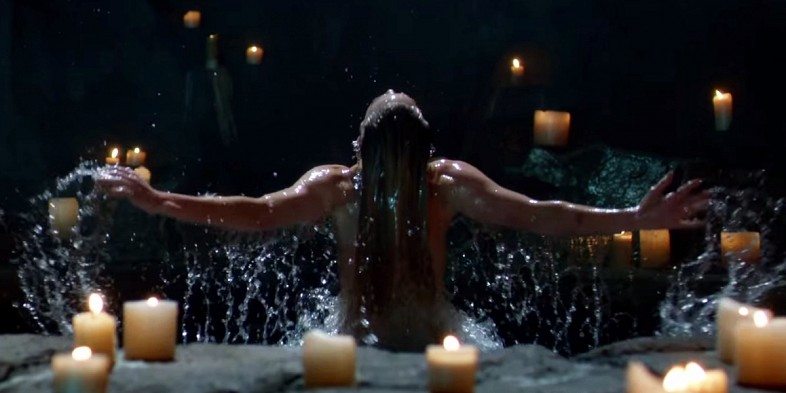 DC-Legends-of-Tomorrow-Canary-Lazarus-Pit