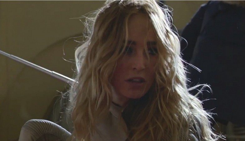 Legends-of-Tomorrow-White-Canary-Caity-Lotz