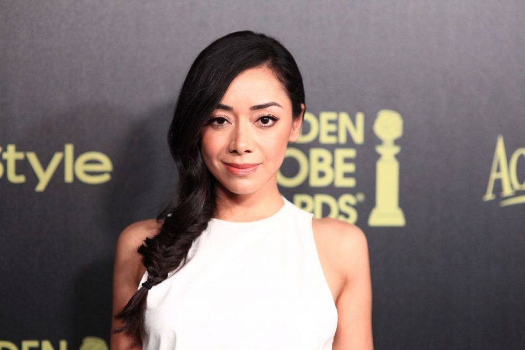 aimee-garcia-at-hfpa-instyle-celebrate-2015-golden-globe-award-season_5