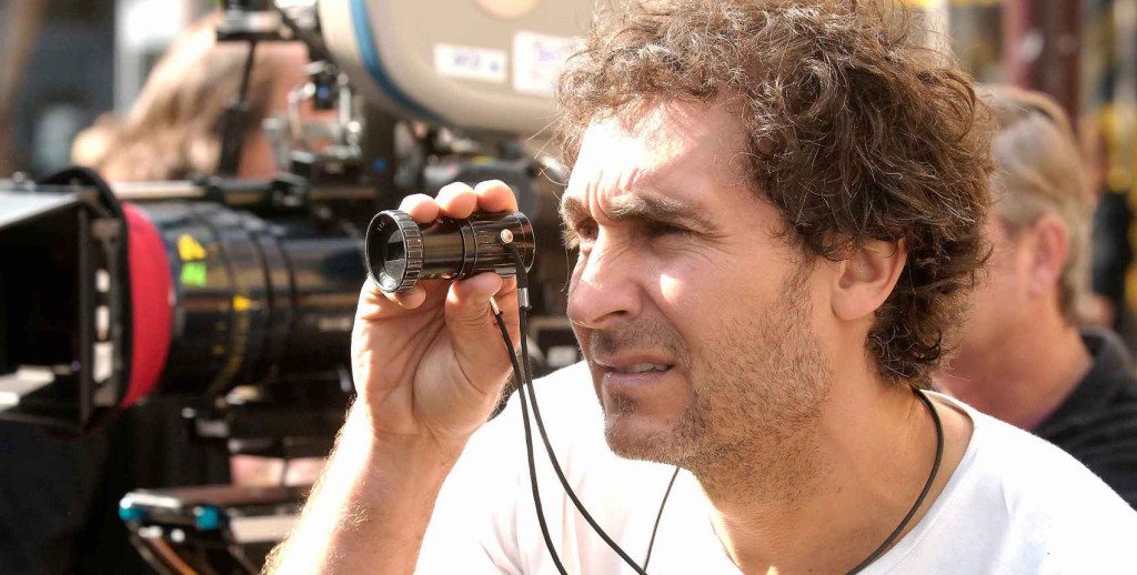 Director Doug Liman on the set of JUMPER.