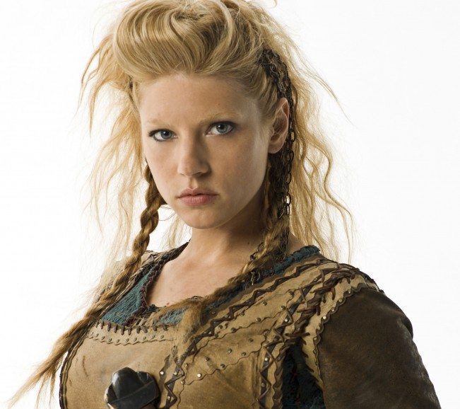 katheryn-winnick-042-03-2014-09-15