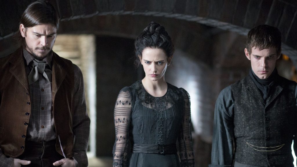 Josh Hartnett as Ethan Chandler, Eva Green as Vanessa Ives and Harry Treadaway as Dr. Victor Frankenstein in Penny Dreadful (season 1,episode 4). - Photo: Jonathan Hession/SHOWTIME - Photo ID: PennyDreadful_104_0754