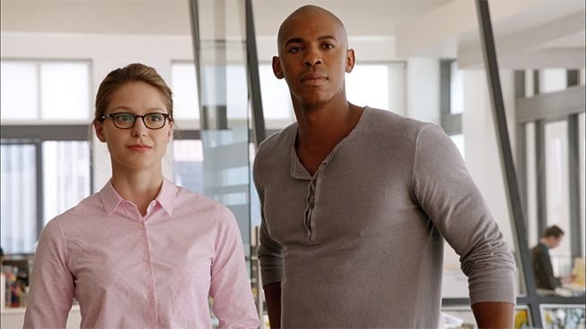 supergirl-and-jimmy-135539