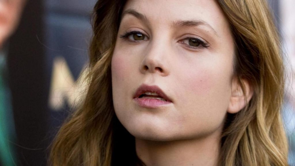 sylvia-hoeks-1983