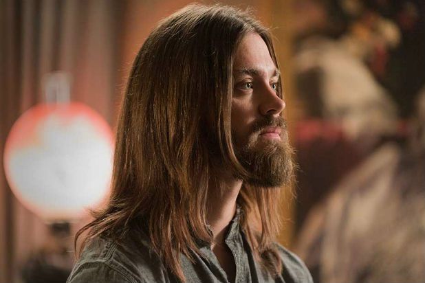 walking-dead-season-7-jesus-tom-payne