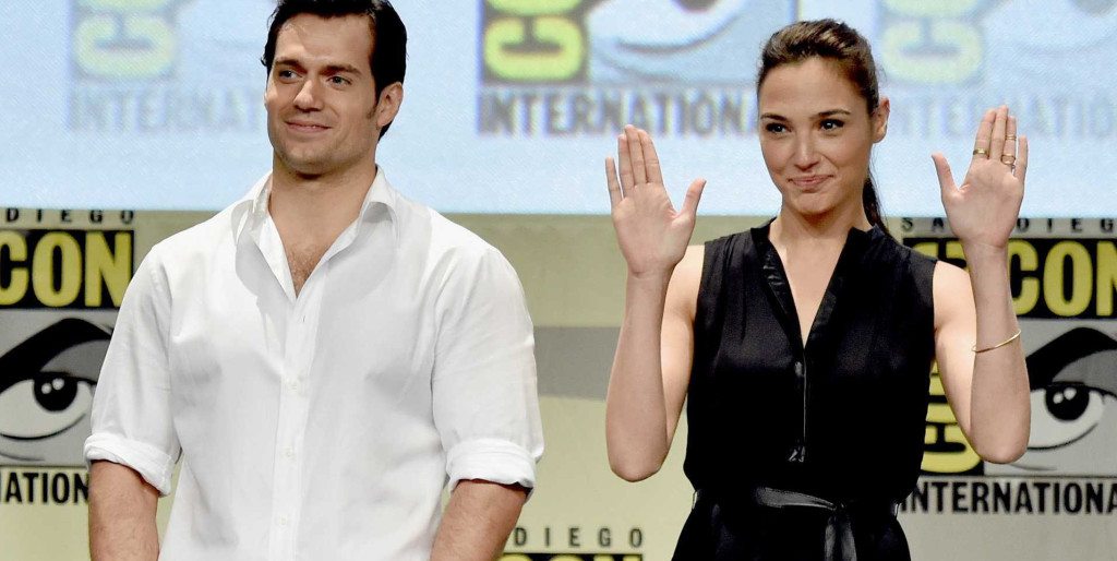 warner-bros-showed-a-batman-v-superman-teaser-trailer-at-comic-con-and-fans-are-going-nuts
